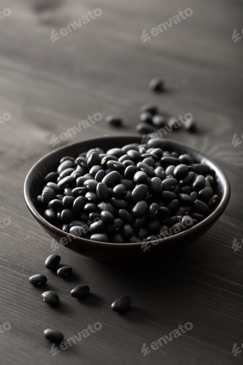 Preview: black turtle beans legumes in bowls