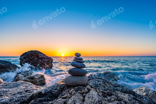 Preview: Stacked stones at the beach