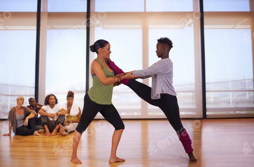 Preview: Friends and dance partners