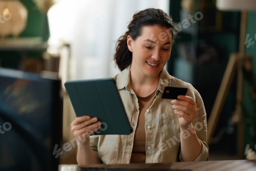 Preview: Woman is doing online purchases