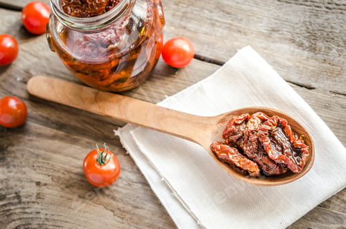Preview: Sun dried and fresh tomatoes