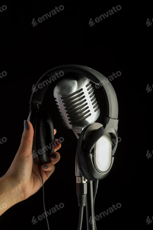 Preview: audio microphone retro style