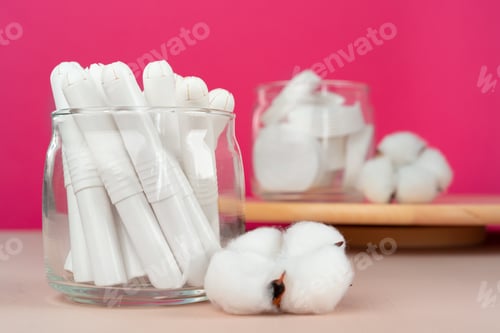 Preview: Glass jar with hygienic tampons and cotton flower