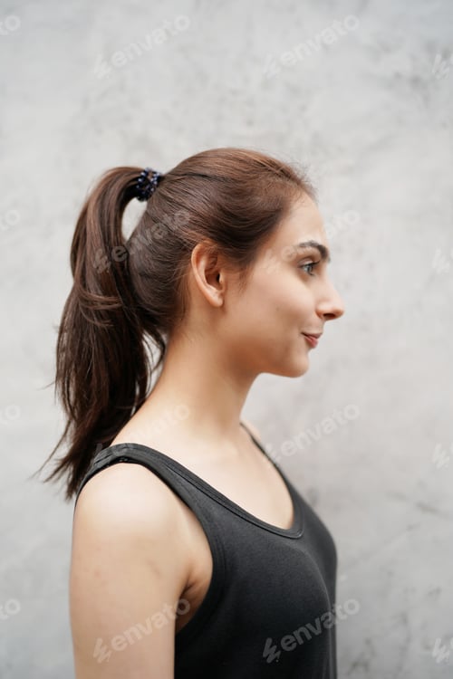 Preview: Fashion Model at outdoor of the studio. Beautiful Sexy Woman In Stylish Fashionable summer Clothes.