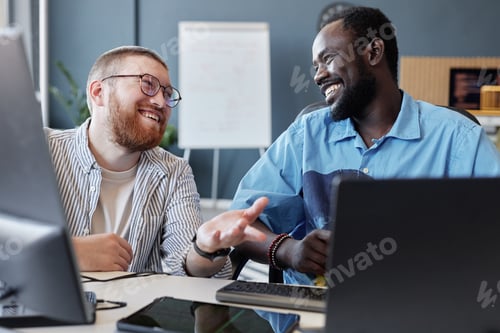 Preview: Collaborating and Smiling in Modern Office Space