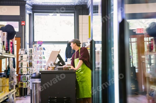 Preview: Clerk in general store, Hague, USA