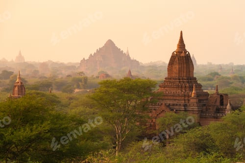 Preview: Panoramic shot of the old Bagan temples located in Myanmar during sunrise