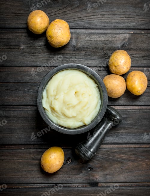 Preview: Mashed potatoes in a bowl.