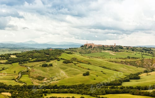 Preview: View of the town of Pienza with the typical Tuscan hills