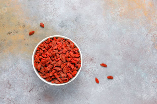 Preview: Bowl of dried goji berries.