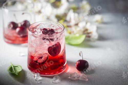 Preview: Cold cherry lemonade