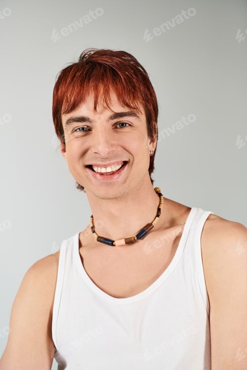 Preview: Crimson-haired man radiating confidence