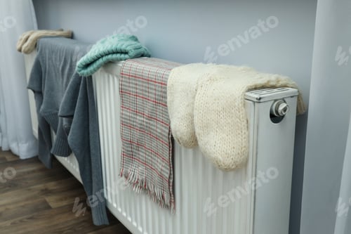 Preview: Clothes are dried on the radiator after washing