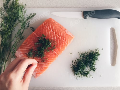 Preview: Fresh Salmon with Dill Ready to Prepare