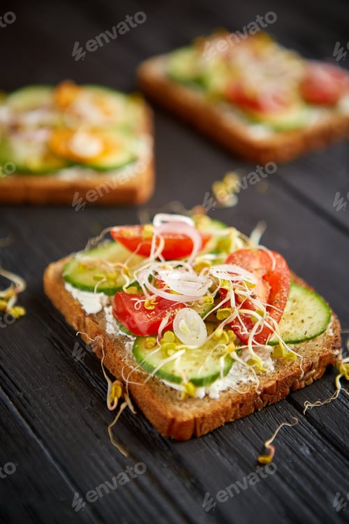 Preview: Healthy vege toasts with onion, cucomber, cherry tomatoes