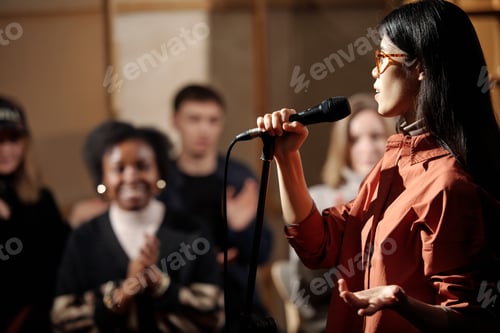 Preview: Performance of young female comedian