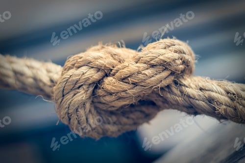 Preview: Knotted rope, close-up