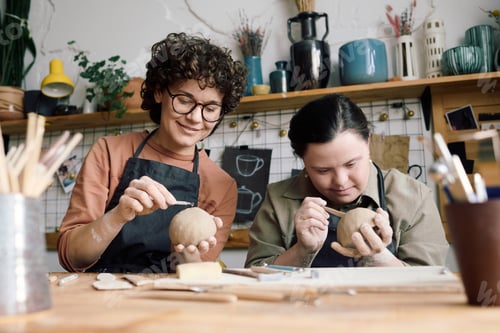 Preview: Two Creative Women Making Ceramic Bowls