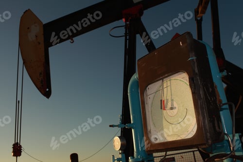 Preview: Close up of gauge on oil pump