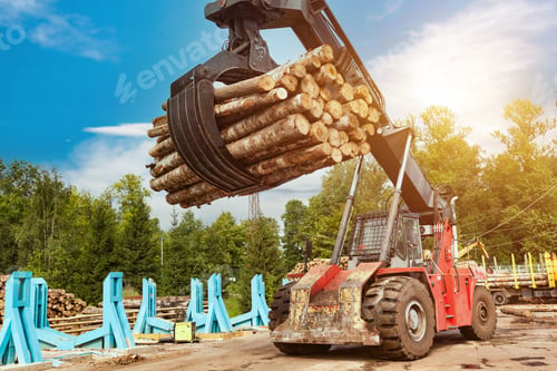 Preview: Harvester log loader loading work in plant manufacturing yard