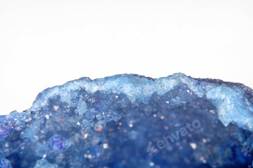 Preview: Closeup shot of sapphire stone isolated on white background