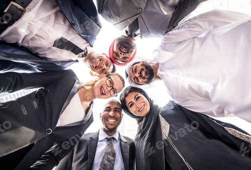 Preview: Business team in Dubai