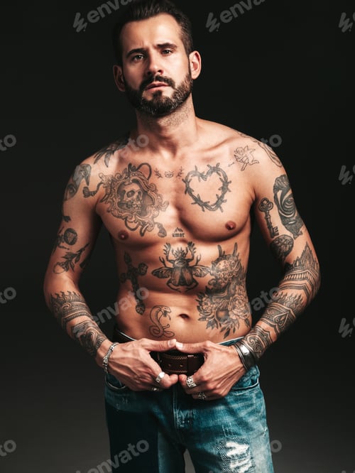 Preview: Handsome man posing in studio