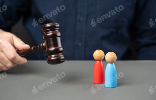 Preview: Dispute resolution court. Search for a compromise.