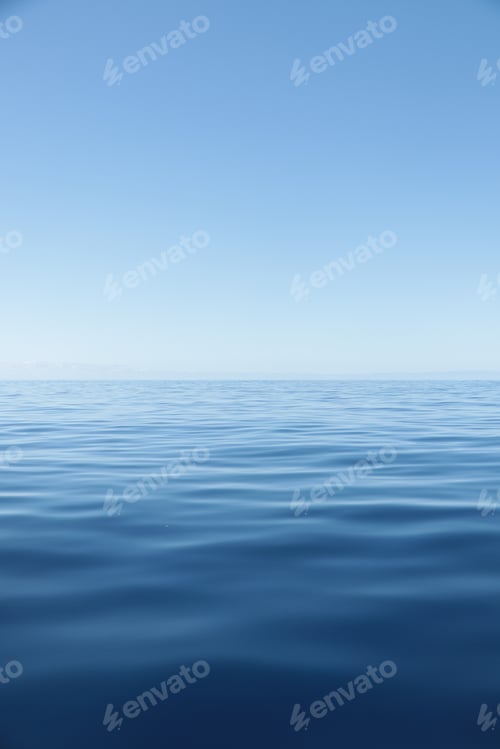 Preview: Vertical shot of a blue sea