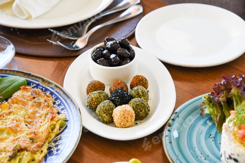 Preview: Luxury Arabian Breakfast - Labaneh Balls