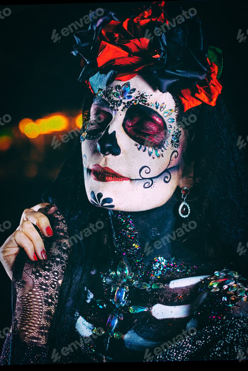 Preview: Dia de los muertos close-up portrait of a young woman