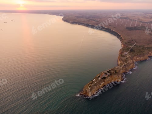 Vista previa: Aerial view of Cape Kaliakra on the Black Sea shore in Bulgaria