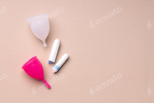 Preview: Top view of menstrual cup and medical tampon
