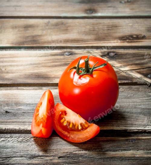 Preview: Pieces and one whole tomato.