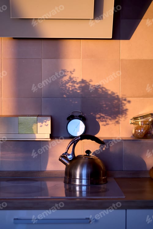 Preview: The morning sun shone on a piece of the kitchen.