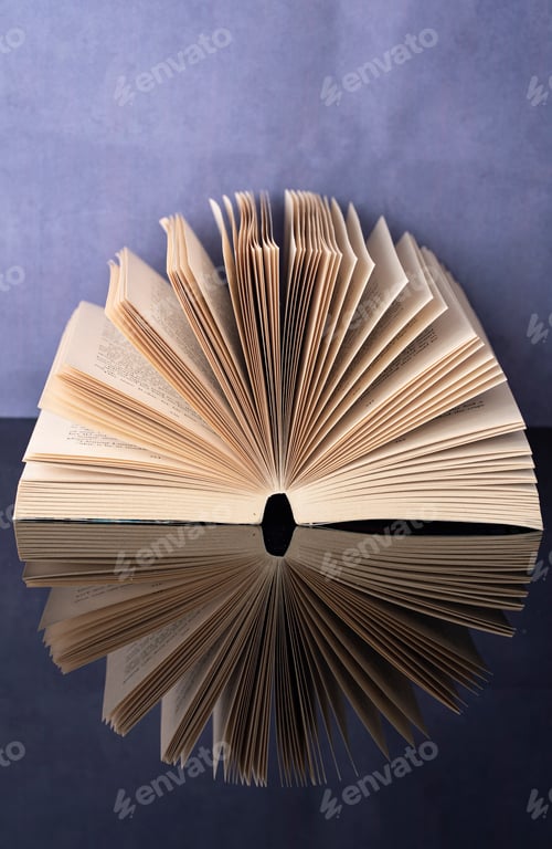 Preview: Open book in fan shape