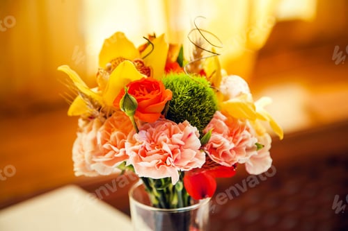 Preview: Autumn bouquet of flowers decorates the festive table in the restaurant