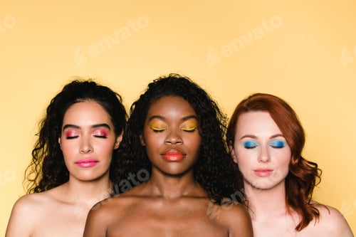 Preview: Women of color and diversity summer beauty shot
