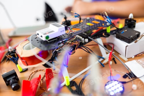 Preview: Drone building