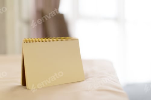 Preview: notes in a hotel room