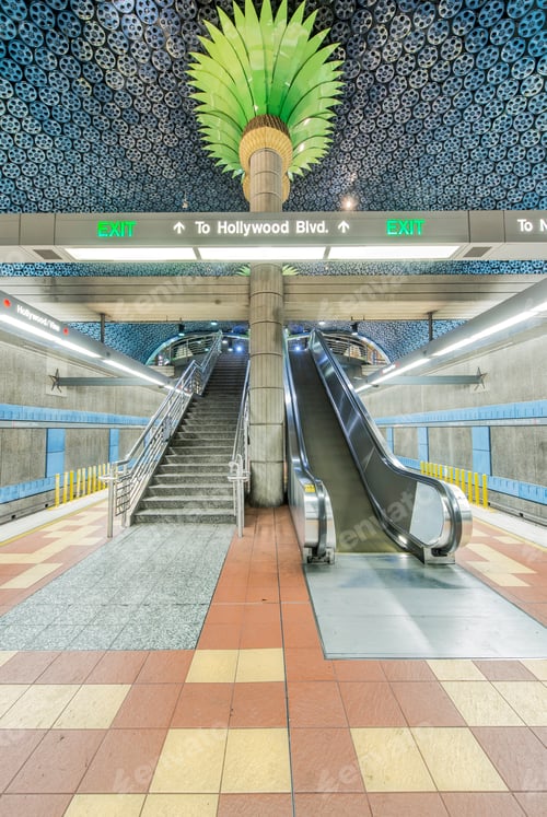Preview: Ornate roof detail, pillars and escalator in subway