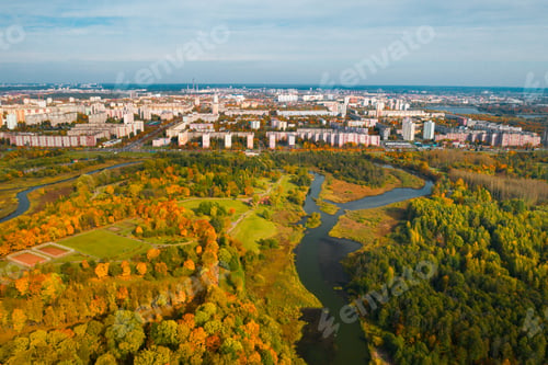 Preview: Autumn landscape in Loshitsky Park in Minsk. Belarus.Golden autumn