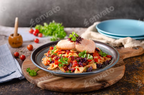 Preview: Fresh tomato pasta with salmon