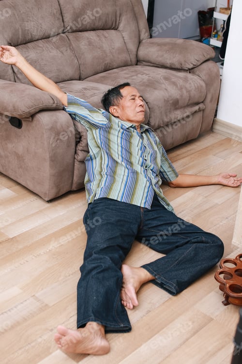 Preview: Fainted Old Man