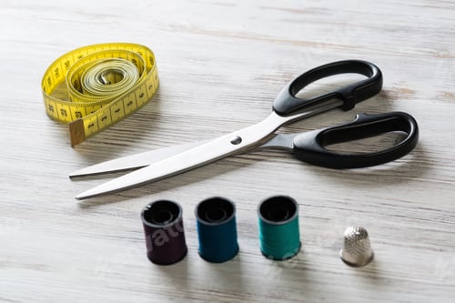 Preview: Sewing kit on table