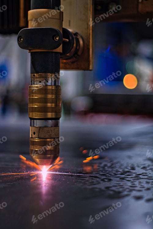 Preview: Vertical shot of the professional laser cutter in the factory