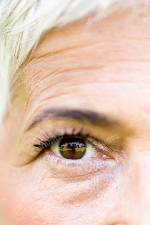 Preview: Wrinkled eye of beautiful lady
