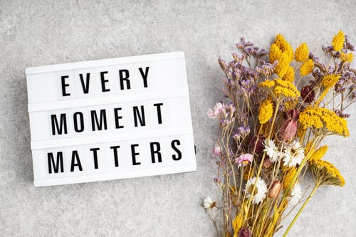 Preview: Lightbox with text every moment matters. Mental health, positive thinking idea