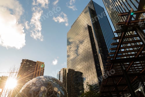 Preview: Office buildings in afternoon sun