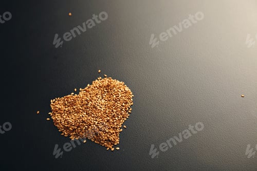 Preview: Sesame seeds in heart shape